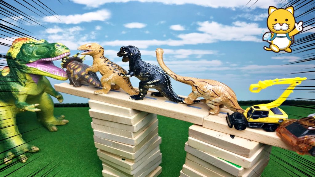 ミキサー車とショベルカー はたらくくるまが橋を組み立て 恐竜のおもちゃがティラノサウルスに 吸い込まれてくよー！子供向け いーたんおはるこtoys