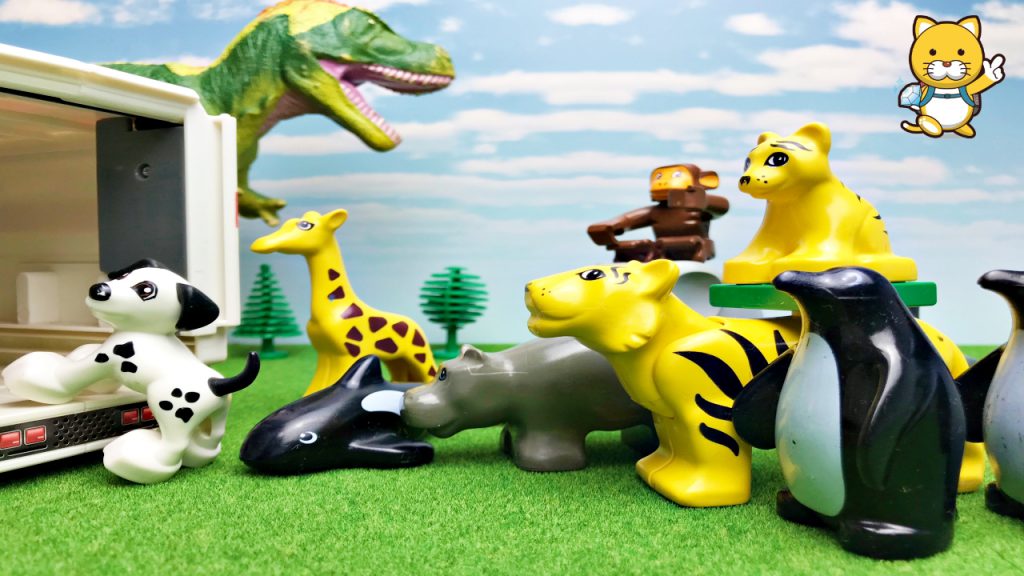 恐竜のおもちゃ 大きいティラノサウルスが出てきて大変だ！はたらくくるま トミカ ハイパーレスキュー ハイパーアンビュランスにレゴデュプロの動物たちが突入！子供が喜ぶ おもちゃ アニメ